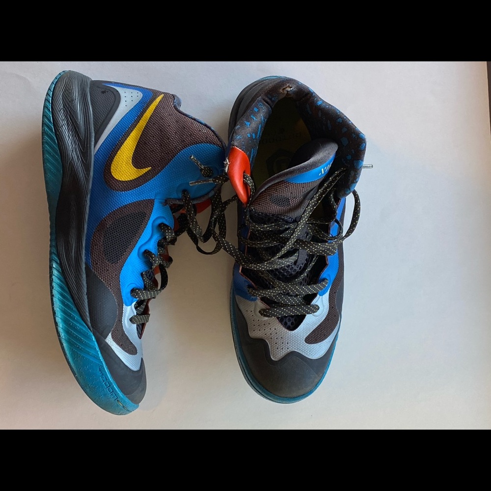 Nike Basketball Sneakers Men’s 8.5